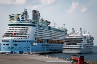 Voyager of the Seas and Silverseas Silver Moon in Visby