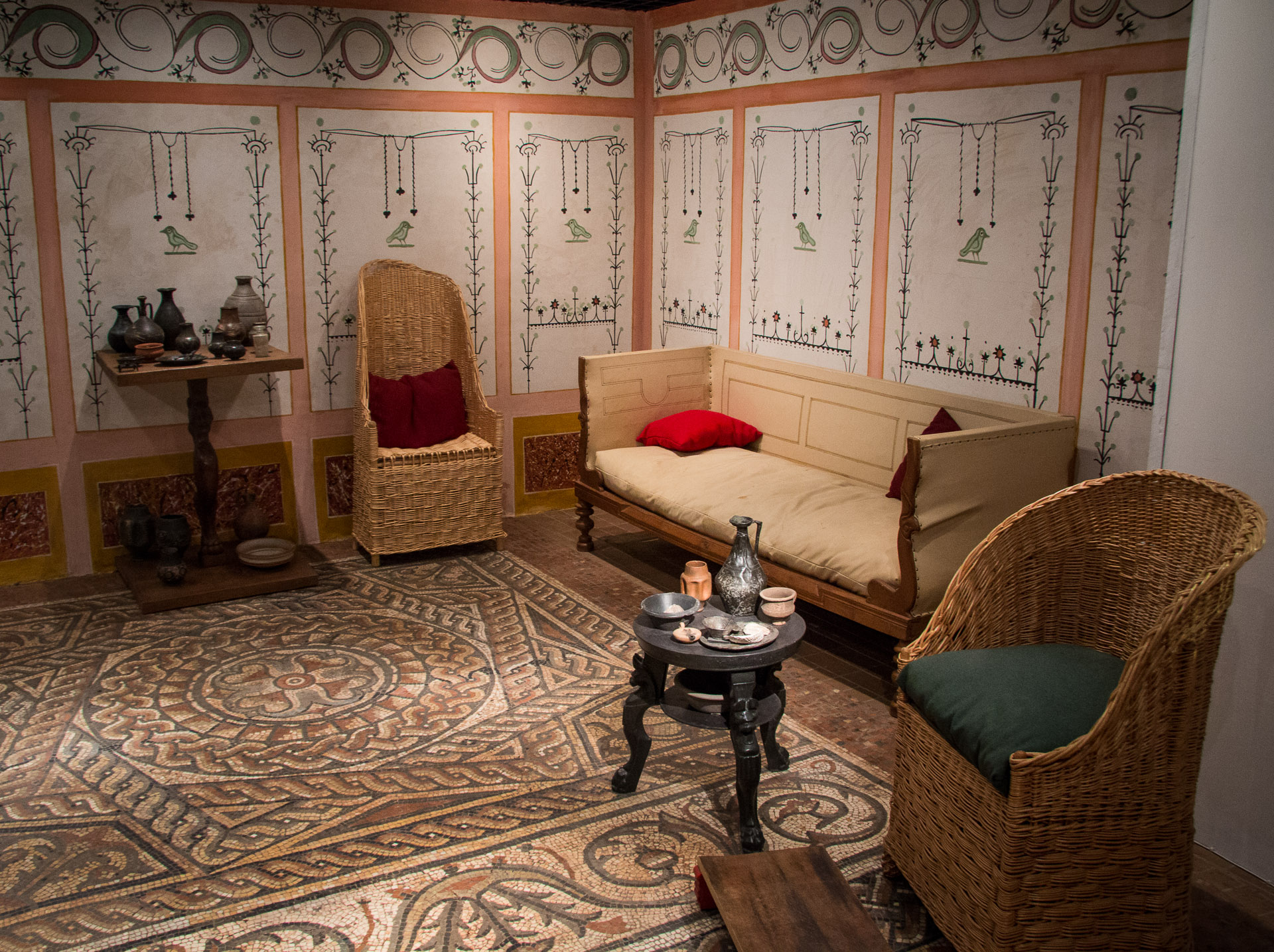 Reconstructed triclinicum (dining room) from AD 300 at the Museum of London