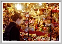 Suzanne shopping at the Nürnberg Christmas market
