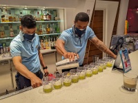 Facebook pub crawl on Anthem of the Seas