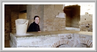 Suzanne bellies up to the bar in Ostia