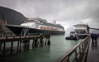 HAL Volendamm and Sapphire Princess in Skagway