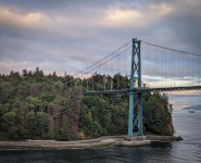 Going under Lionsgate Bridge on Sapphire Princess