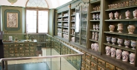Munich Deutsches Museum: Historic Pharmacy