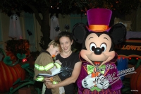 Kyle & Suzanne with Mickey