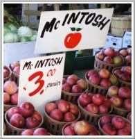 Apples at Jean-Talon Market in Market